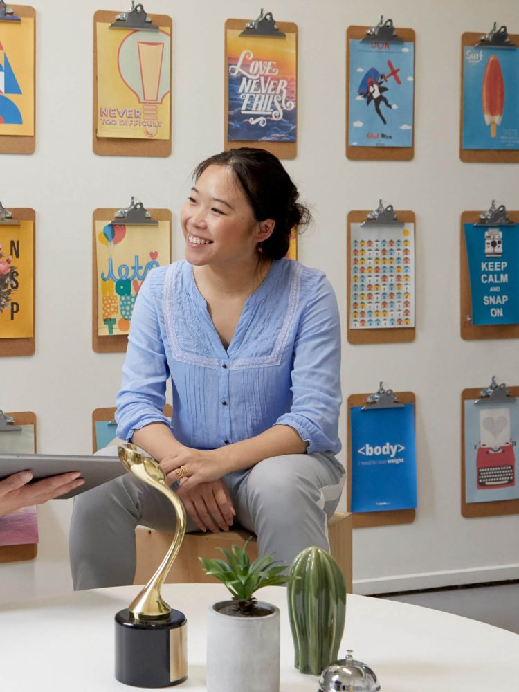 Mobile Marketing for Restaurants: How to Increase Customer Visits and Sales